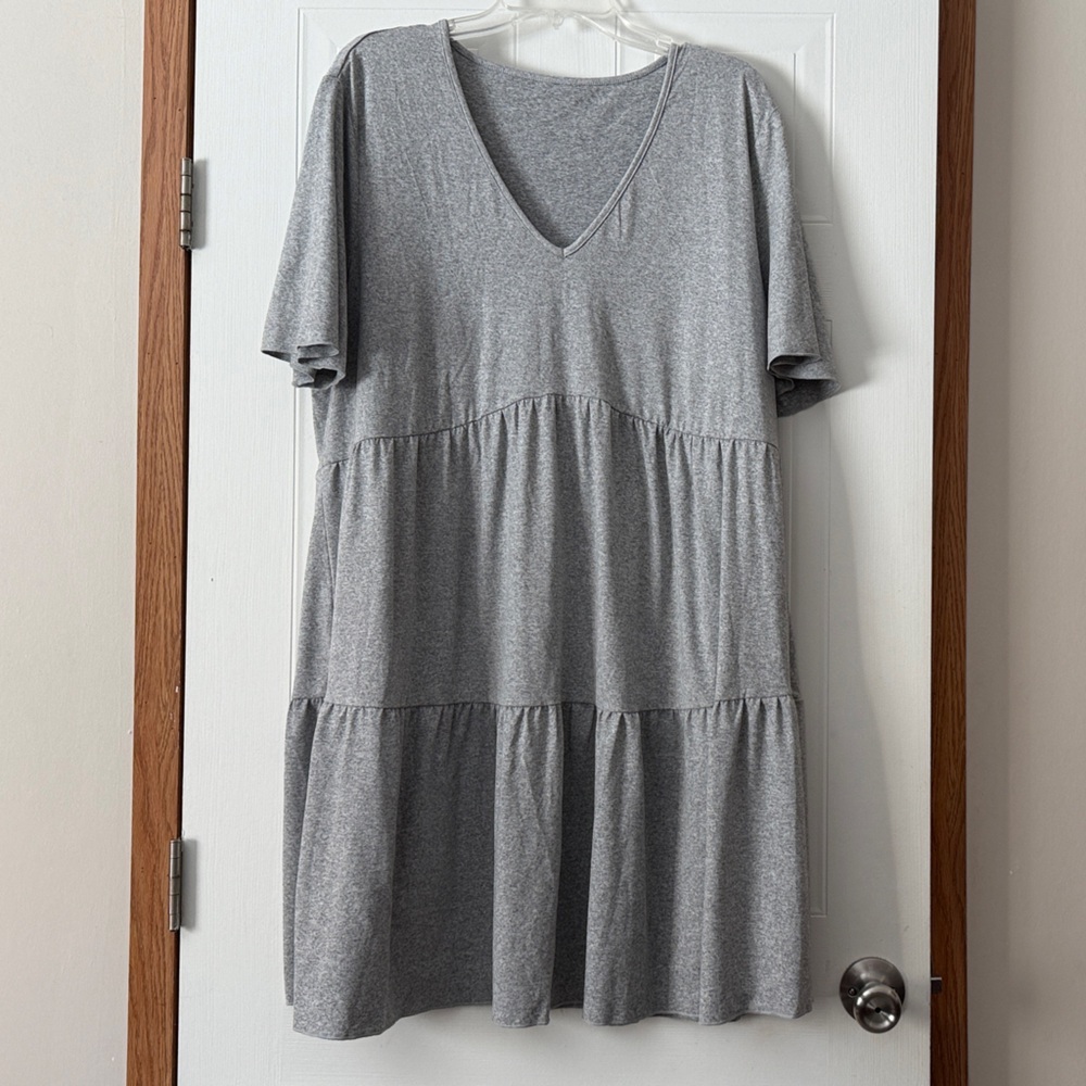 SHEIN Gray V-Neck Tiered Short Sleeve Dress